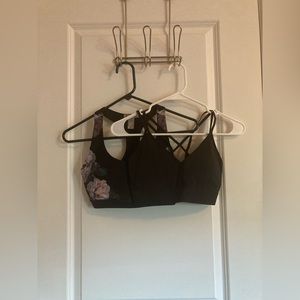Women’s lot sports bras Small Forever 21 H&M